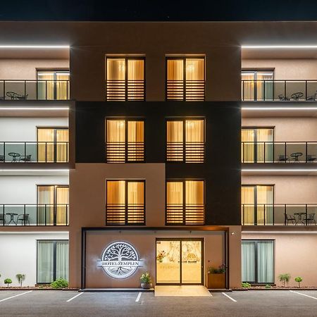 Hotel Zemplen Michalovce Exteriör bild